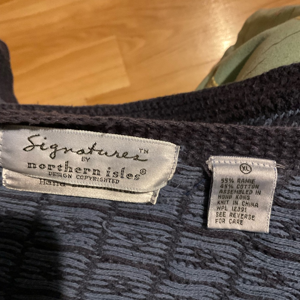 Signature by northern isles hand embroidered vintage patchwork cardigan - Picture 2 of 4